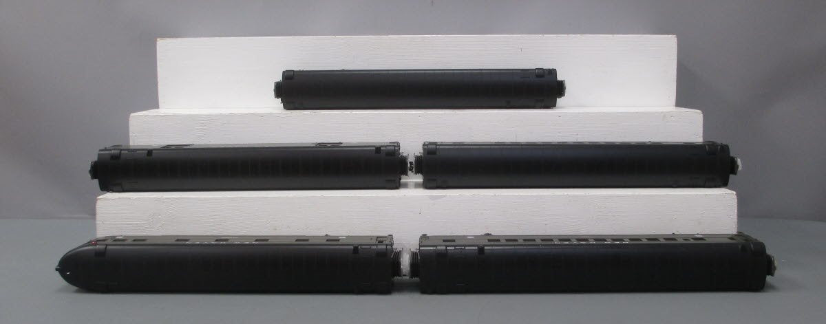 MTH 20-65078 O Gauge New Haven Streamline ABS Passenger Car Set (Set of 5) LN/Box