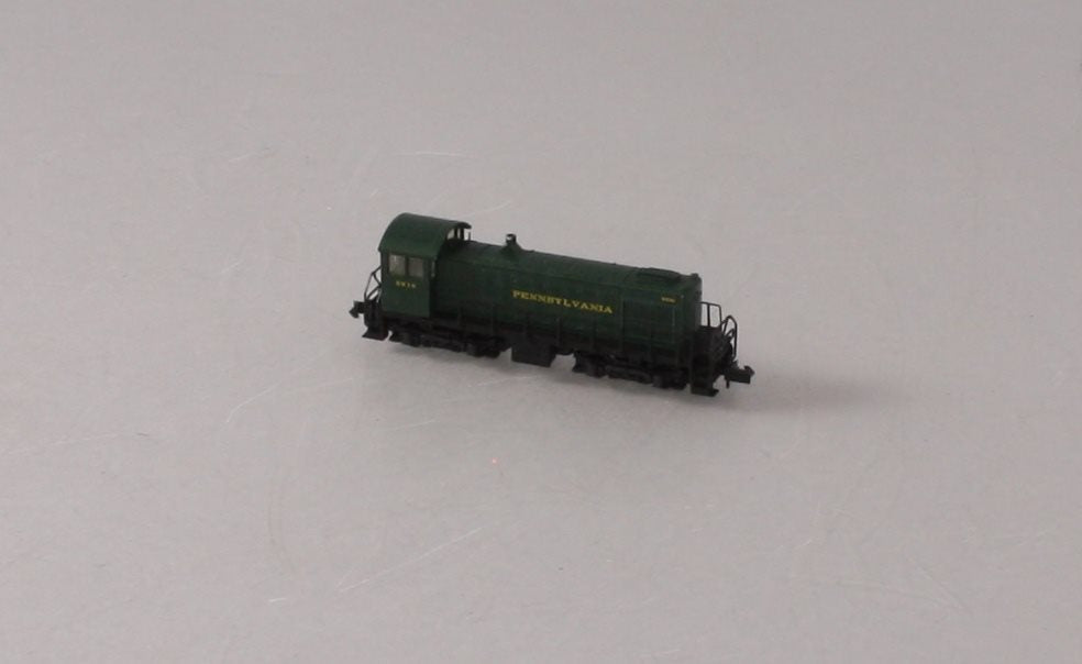 Arnold 5025 N Scale Pennsylvania RR Alco Diesel Locomotive #5930 LN/Box