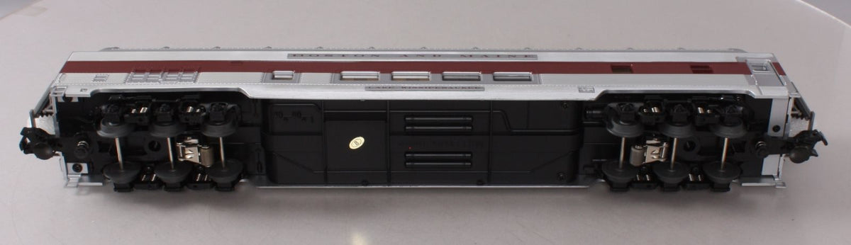MTH 20-67081 O Gauge Boston & Maine 70' Streamlined Full Lengeth Ribbed Vista D LN/Box
