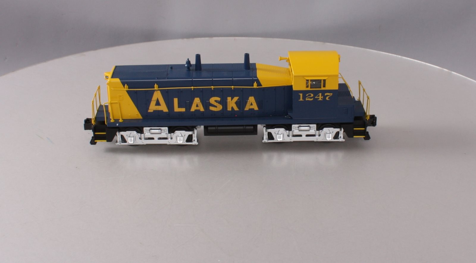 MTH 30-2221-1 O Gauge Alaska SW-9 Diesel Switcher w/PS2 #1247 LN/Box