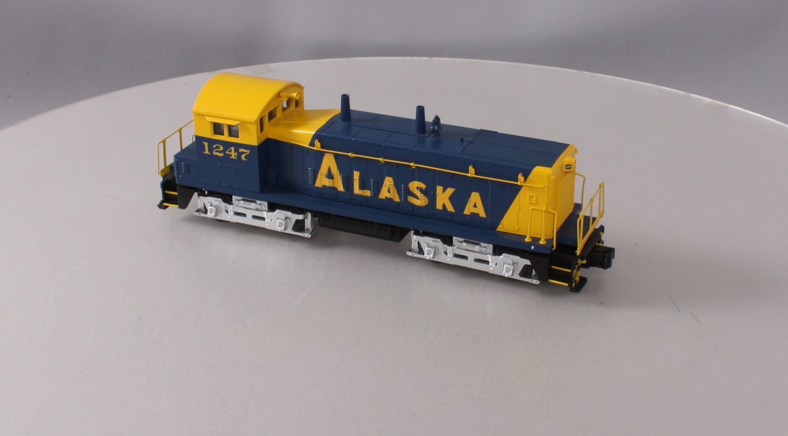 MTH 30-2221-1 O Gauge Alaska SW-9 Diesel Switcher w/PS2 #1247 LN/Box