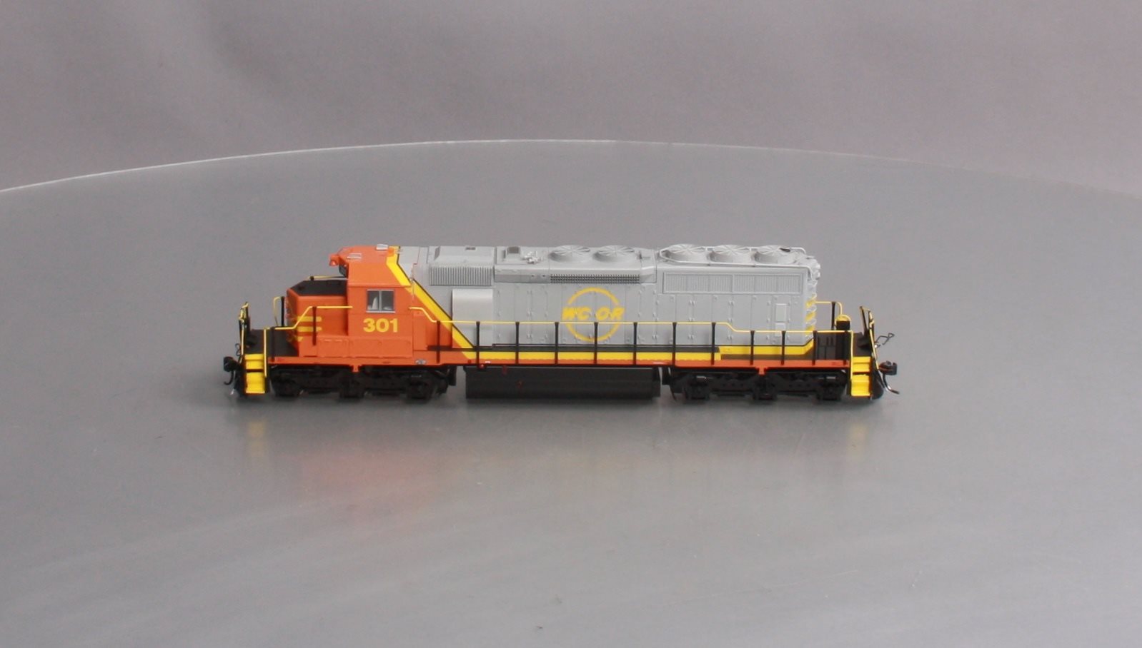 Bowser 24573 HO Wellsboro & Corning Railroad GMD SD40-2 Diesel Loco w/Sound #301