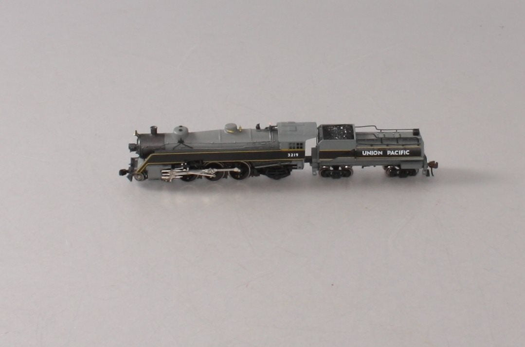 Model Power 87424 Union Pacific Vandy Tender 4-6-2 Semi-Streamliner Locomotive