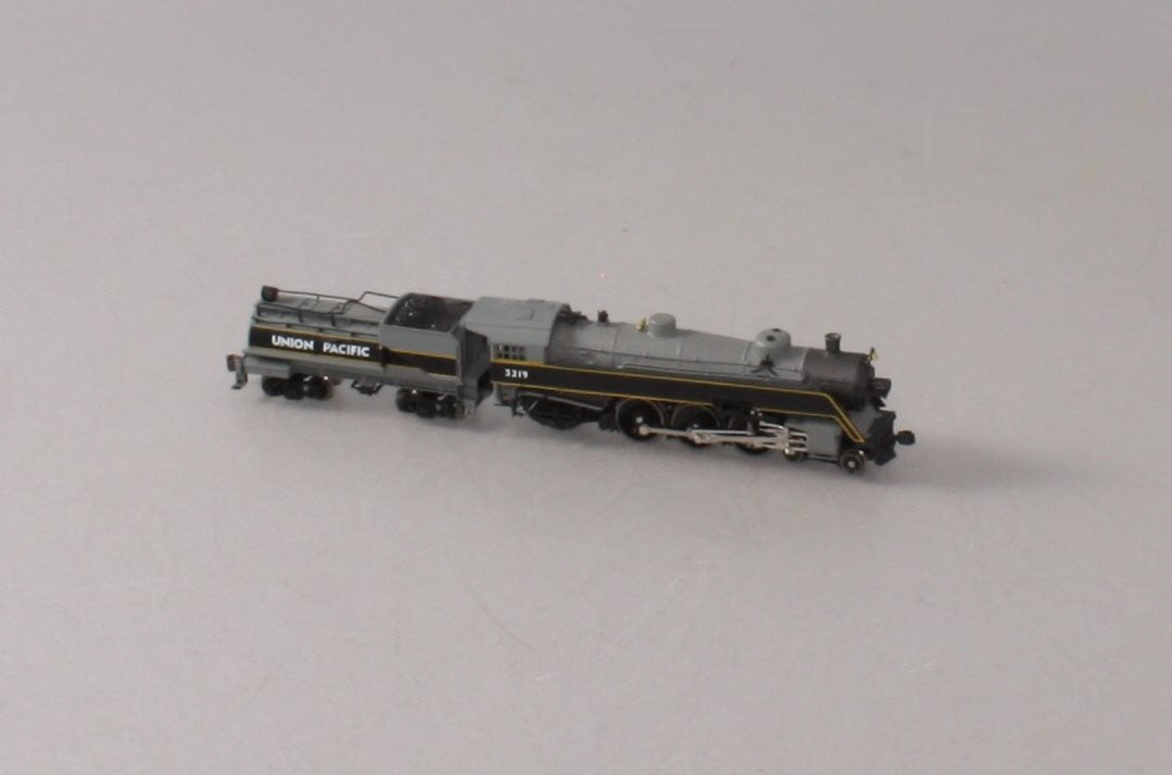 Model Power 87424 Union Pacific Vandy Tender 4-6-2 Semi-Streamliner Locomotive