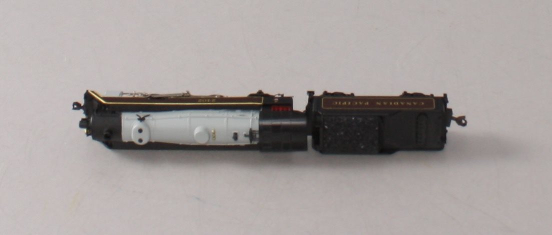 Model Power 87428 Canadian Pacific 4-6-2 Semi-SL Steam Locomotive w/ Tender
