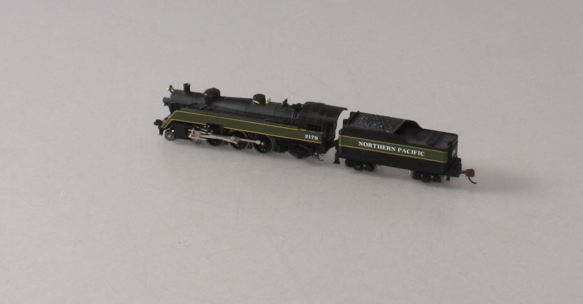 Model Power 87430 Northern Pacific 4-6-2 Semi-Streamliner Locomotive #2179