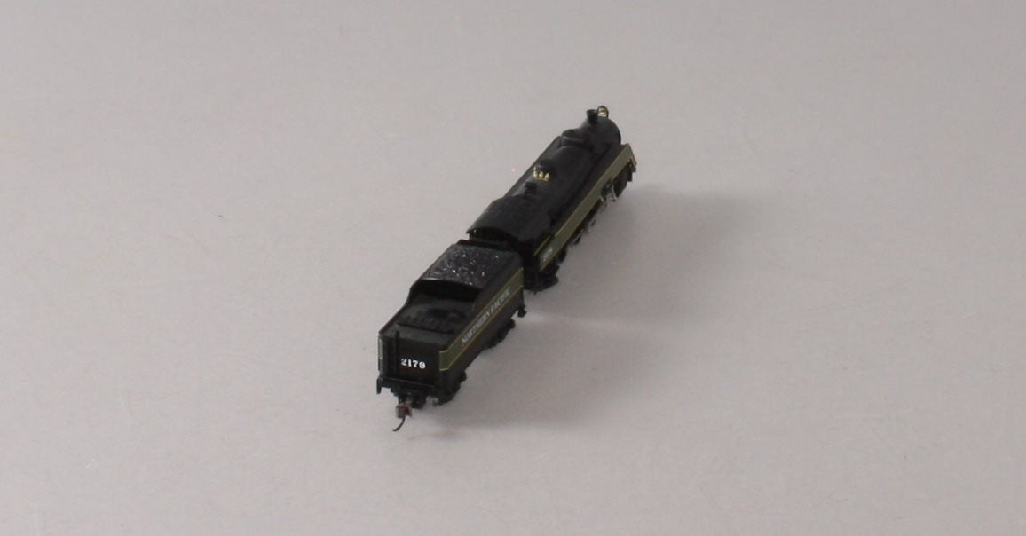 Model Power 87430 Northern Pacific 4-6-2 Semi-Streamliner Locomotive #2179