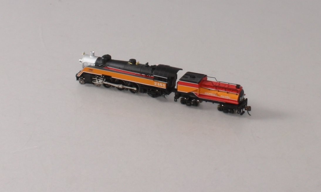 Model Power 87429 N Southern Pacific Steam Semi-Streamlined 4-6-2 w/Tender #2484