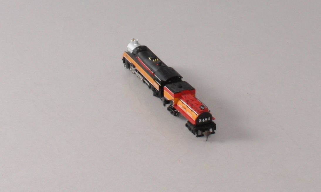 Model Power 87429 N Southern Pacific Steam Semi-Streamlined 4-6-2 w/Tender #2484
