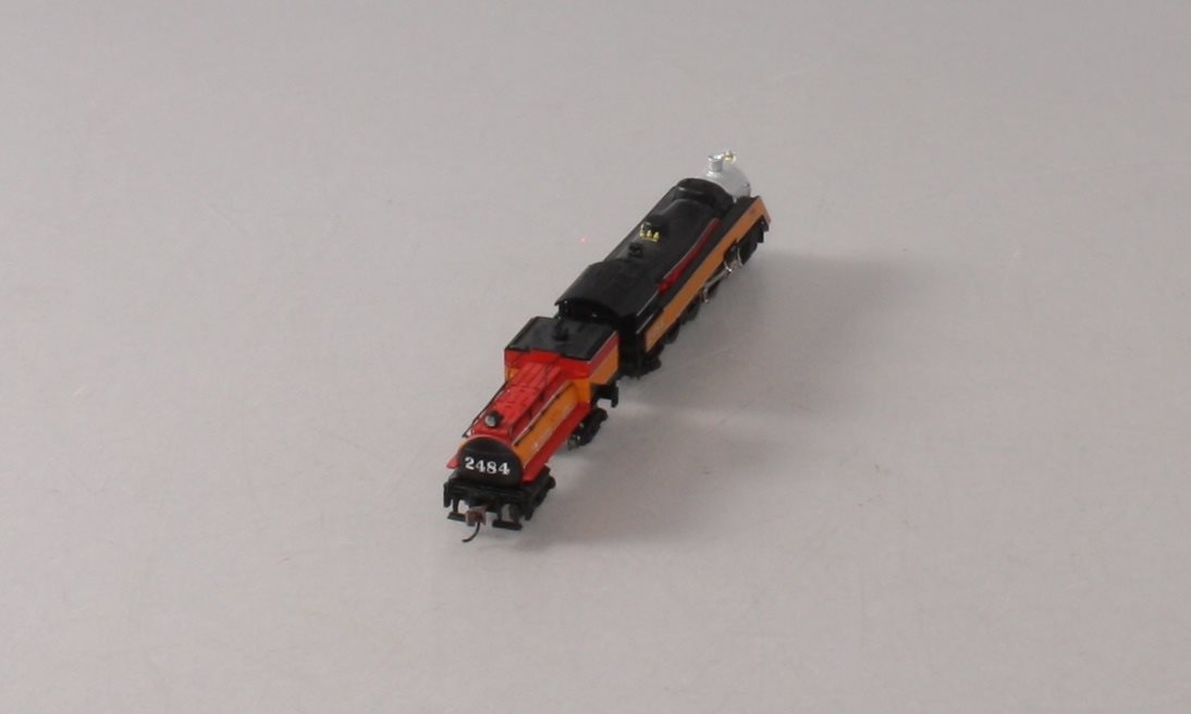 Model Power 87429 N Southern Pacific Steam Semi-Streamlined 4-6-2 w/Tender #2484