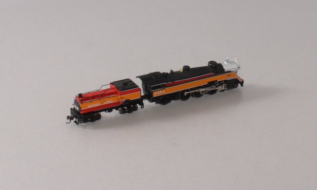 Model Power 87429 N Southern Pacific Steam Semi-Streamlined 4-6-2 w/Tender #2484