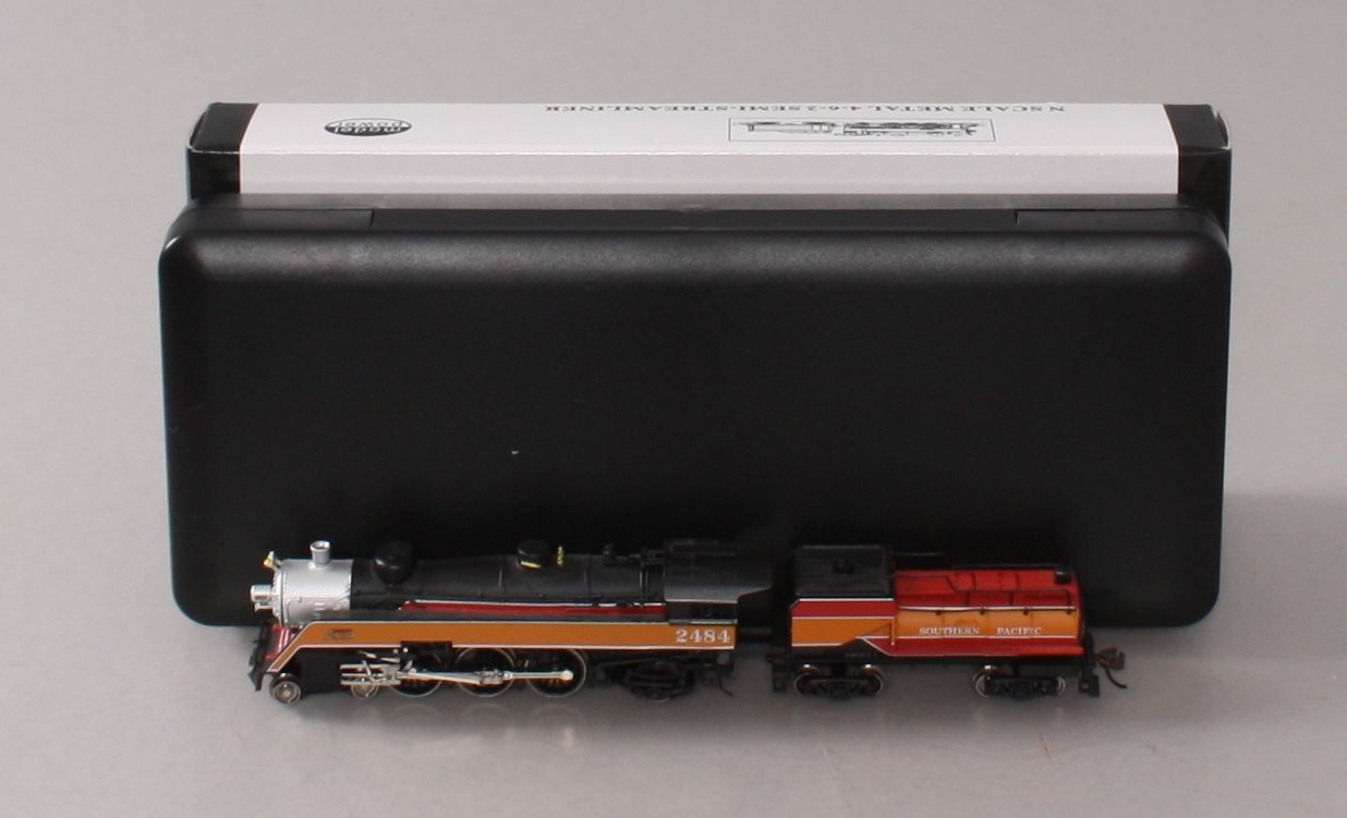 Model Power 87429 N Southern Pacific Steam Semi-Streamlined 4-6-2 w/Tender #2484