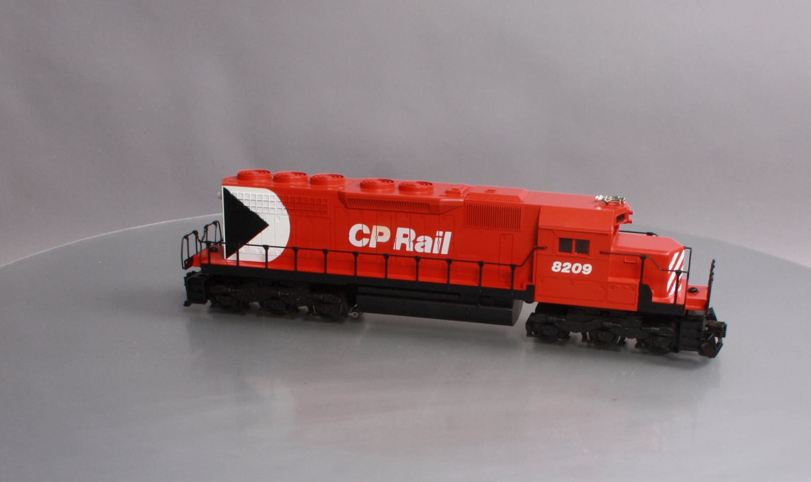 Lionel 6-18209 O Gauge Canadian Pacific SD40 Dummy Diesel Locomotive #8209 EX/Box