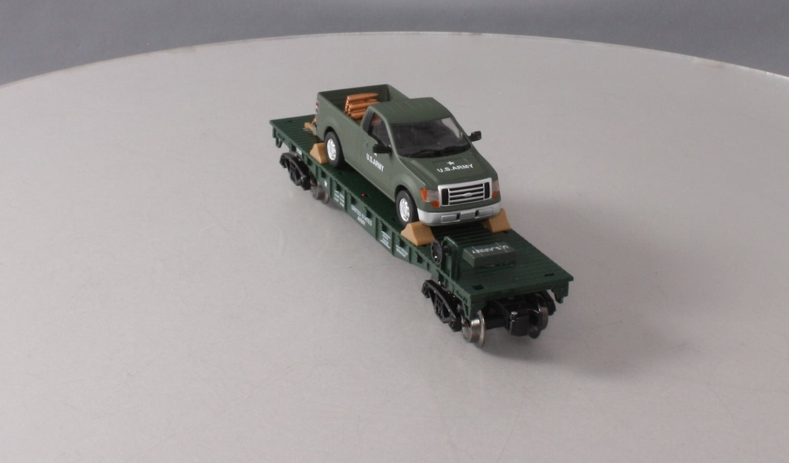 Menards 279-2655 O United States Army Flat Car w/ F-150 Pick-up NIB