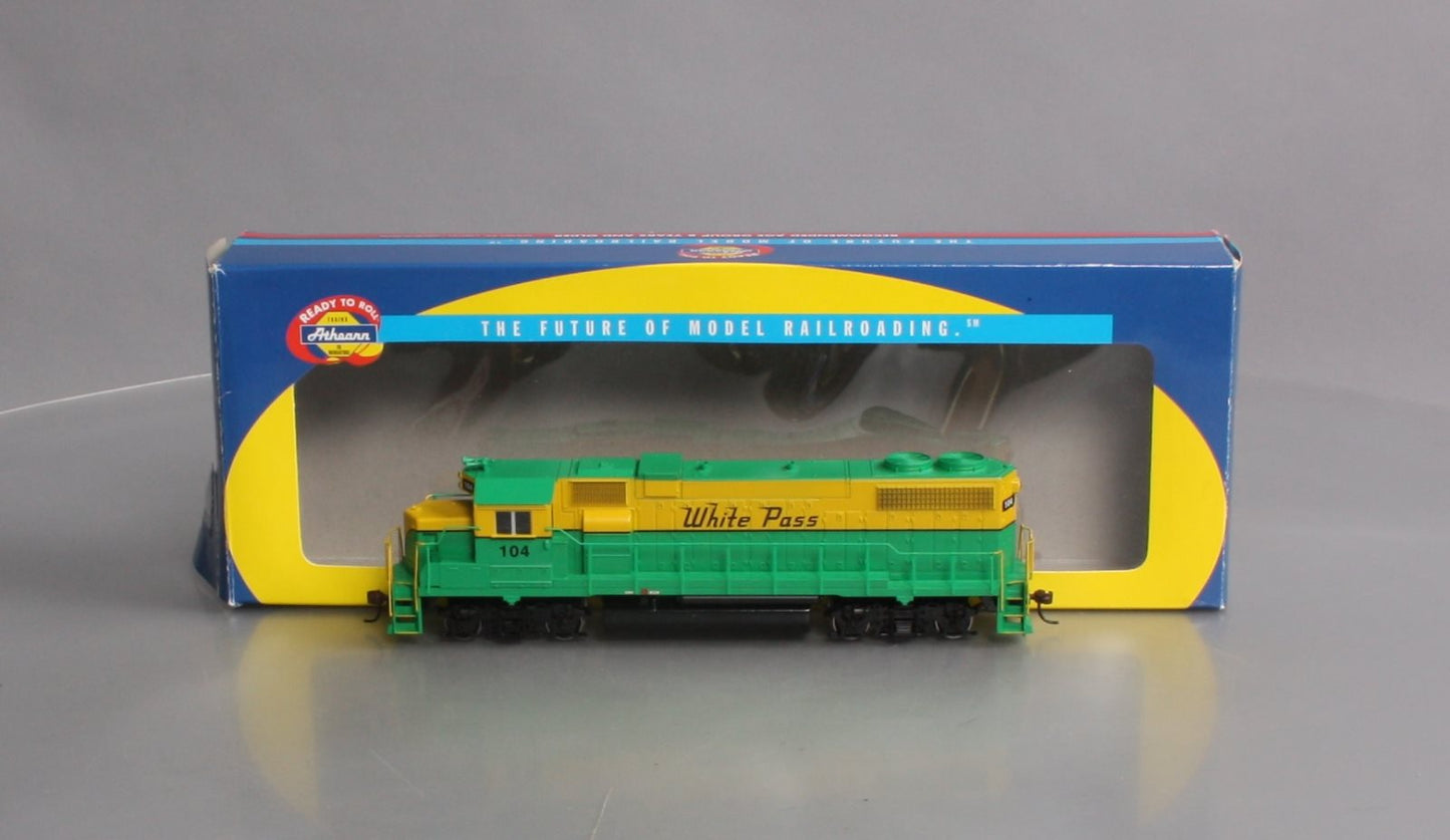 Athearn 99157 HO Scale White Pass & Yukon Route #104 GP 38-2 Diesel Locomotive