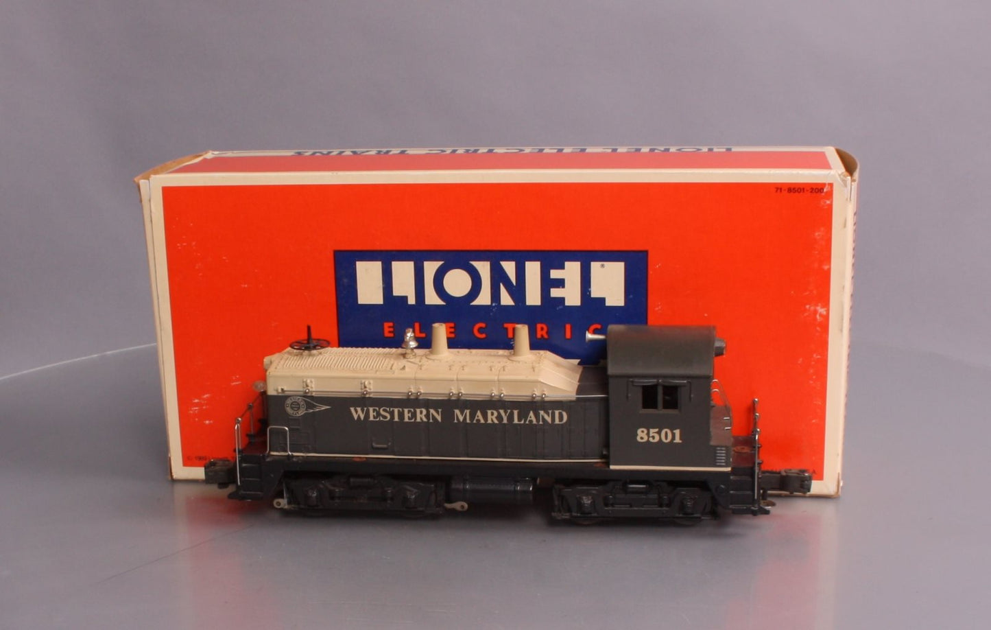 Lionel 6-18501 O Gauge Western Maryland NW2 Powered Diesel Locomotive #8501 EX/Box