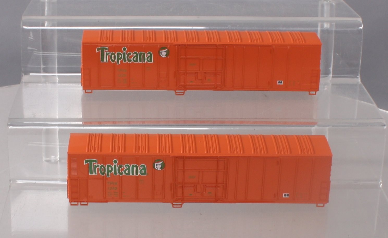 Athearn 2319 HO Scale Tropicana 57'''' Reefer Car #1229 & 1242 Kit (Set of 2)