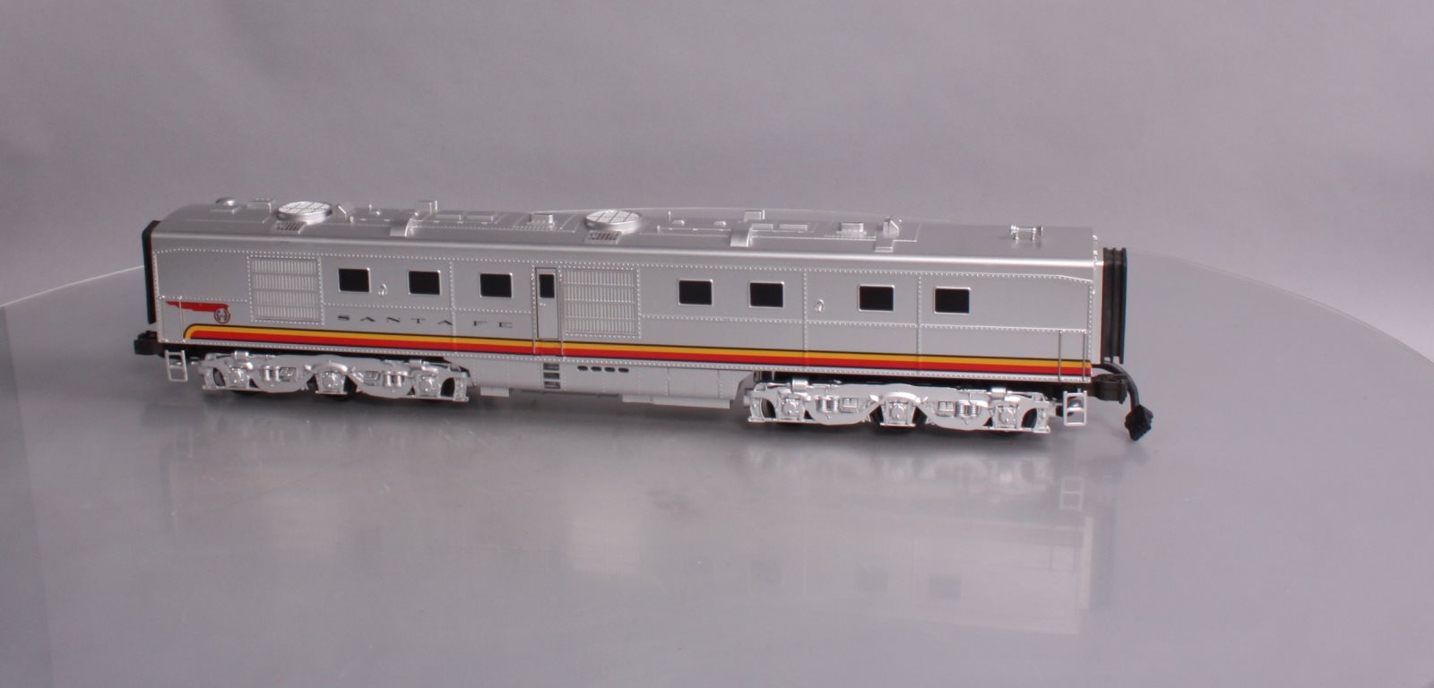 MTH 20-2223-3 O Gauge Santa Fe DL110 B-Unit Powered Diesel Engine LN/Box