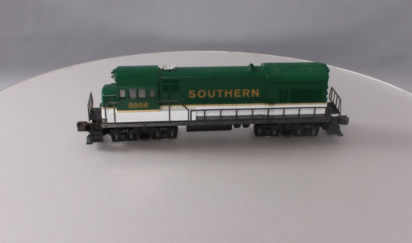 Lionel 6-8956 O Gauge Southern U36B Non-Powered Dummy Locomotive #8956 EX/Box