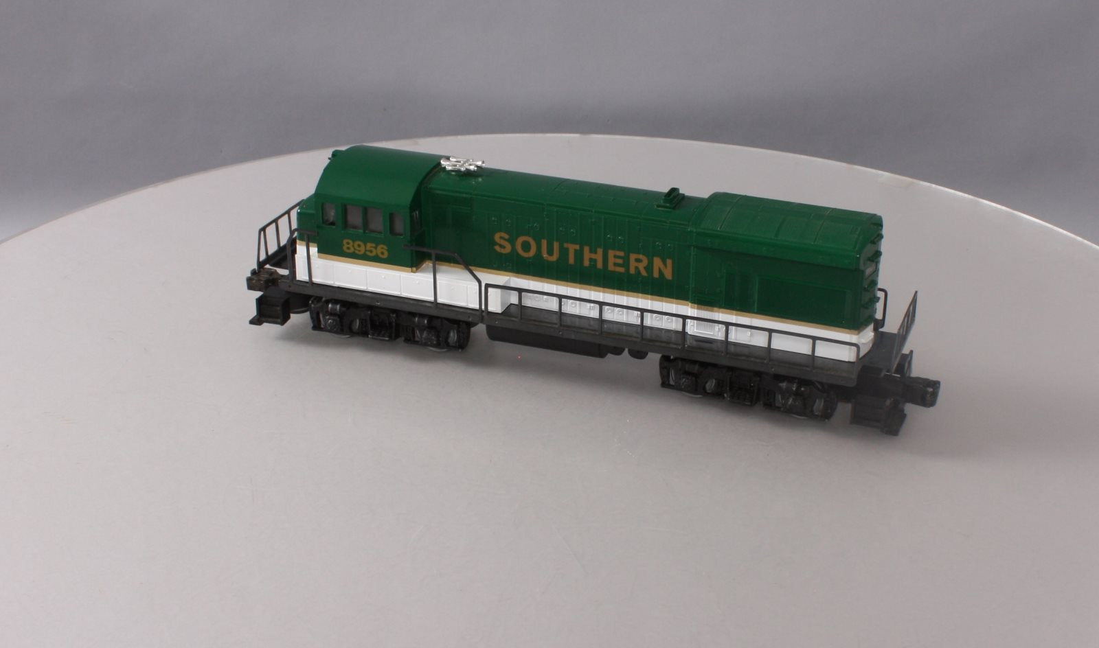Lionel 6-8956 O Gauge Southern U36B Non-Powered Dummy Locomotive #8956 LN/Box