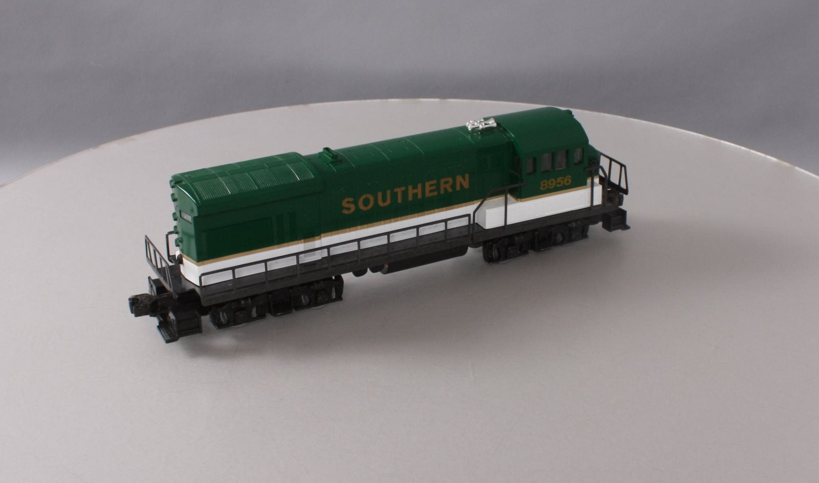 Lionel 6-8956 O Gauge Southern U36B Non-Powered Dummy Locomotive #8956 LN/Box