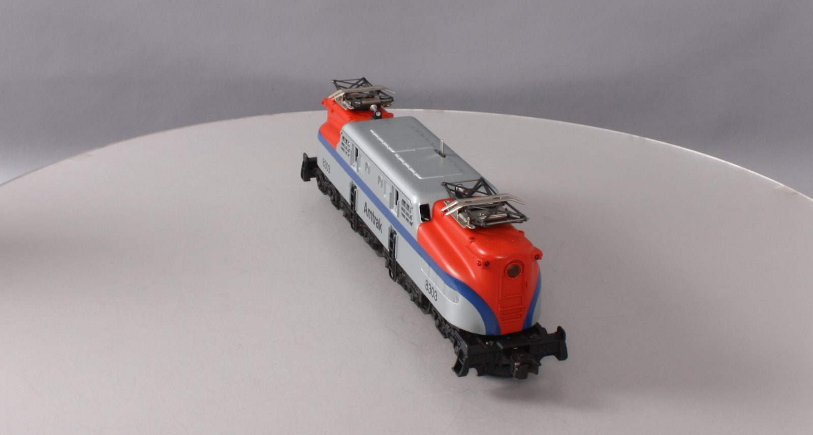 Lionel 6-18303 O Gauge Amtrak GG-1 Electric Locomotive #8303 LN/Box