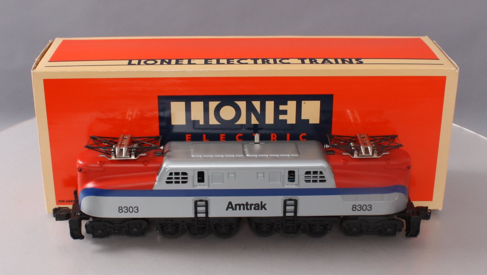 Lionel 6-18303 O Gauge Amtrak GG-1 Electric Locomotive #8303 LN/Box