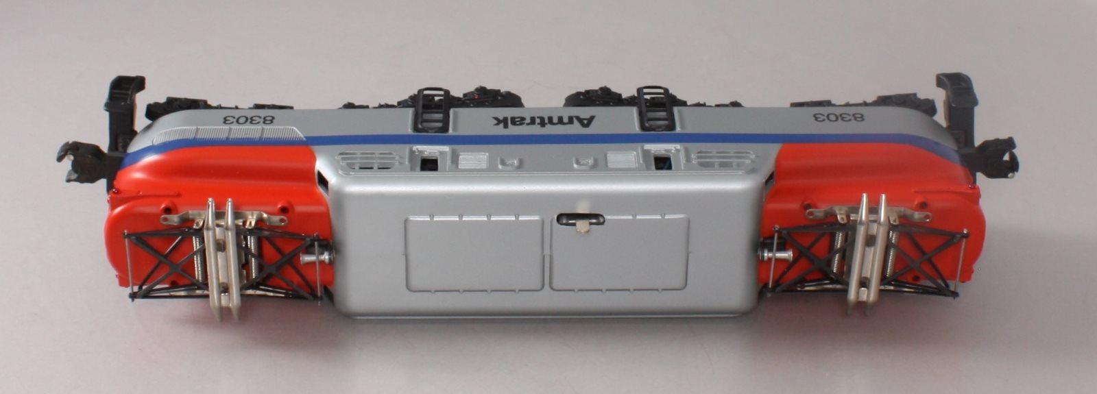 Lionel 6-18303 O Gauge Amtrak GG-1 Electric Locomotive #8303 LN/Box