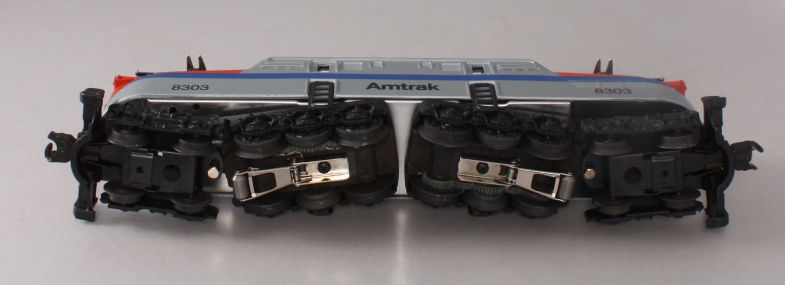 Lionel 6-18303 O Gauge Amtrak GG-1 Electric Locomotive #8303 LN/Box