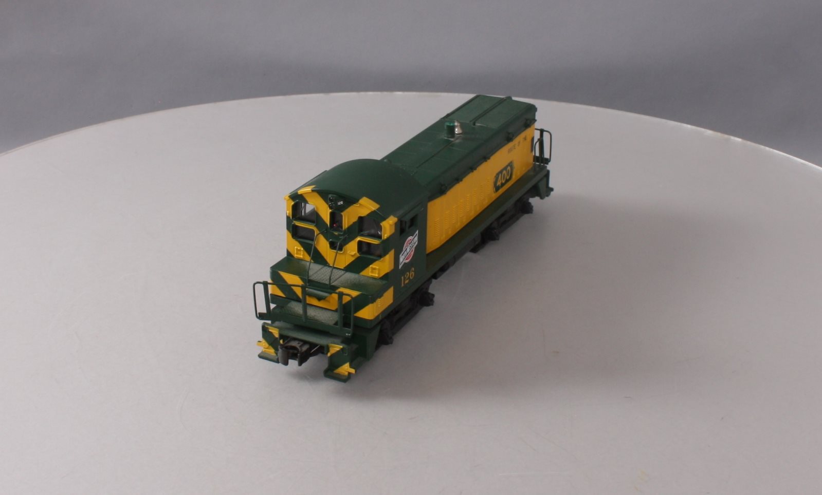 MTH 30-2165-1 Chicago & NorthWestern SW-8 Diesel Switcher w/PS1 #126 LN/Box
