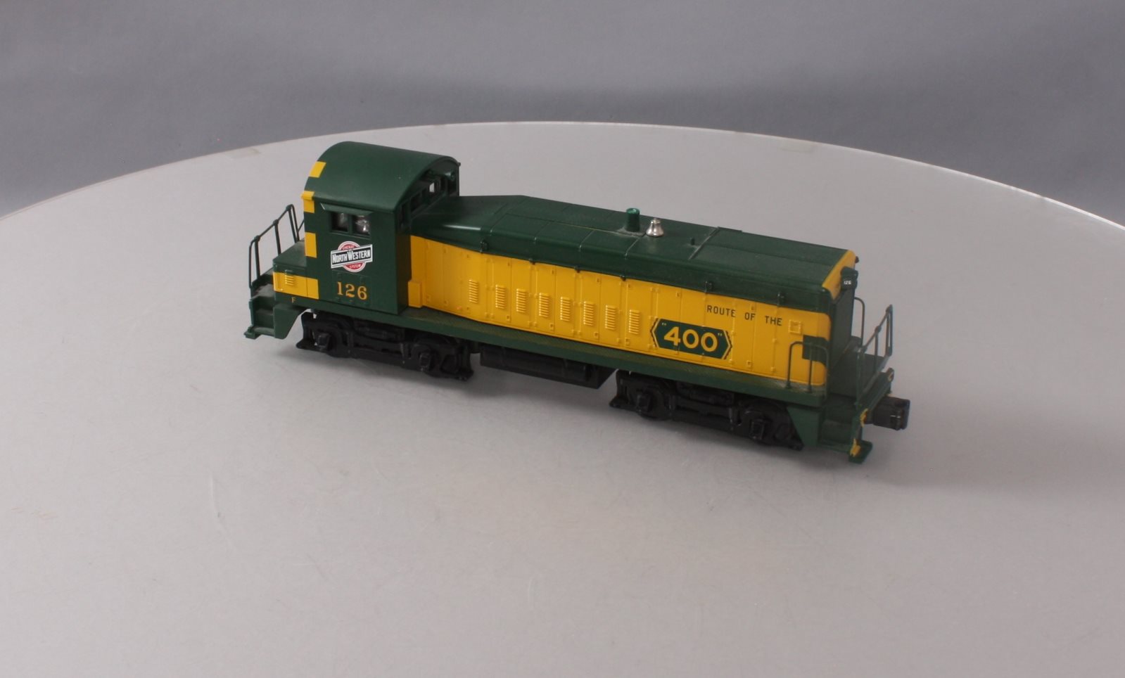 MTH 30-2165-1 Chicago & NorthWestern SW-8 Diesel Switcher w/PS1 #126 LN/Box
