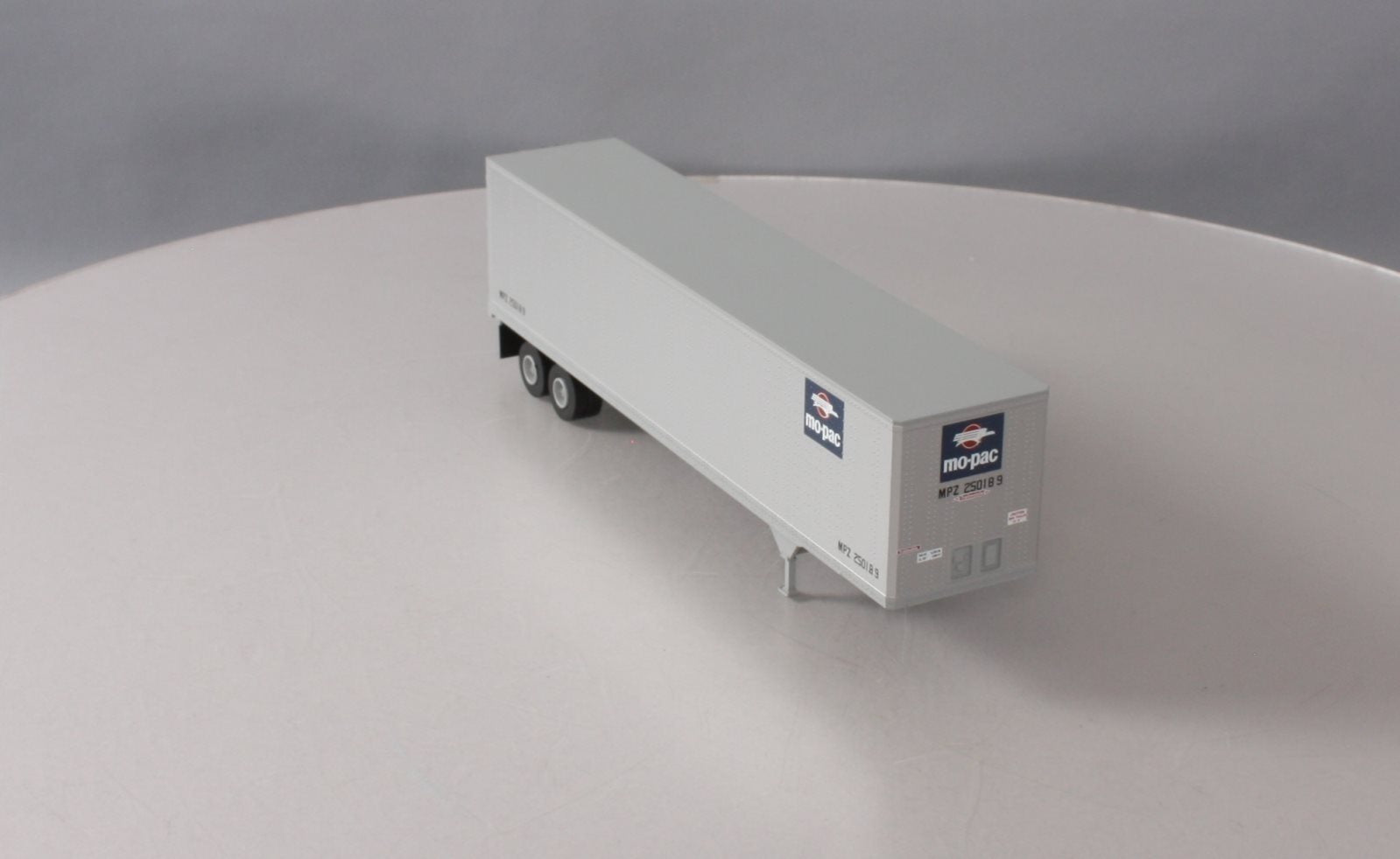 Atlas 3005308-4 O Gauge Missouri Pacific 45' Trailer #250189