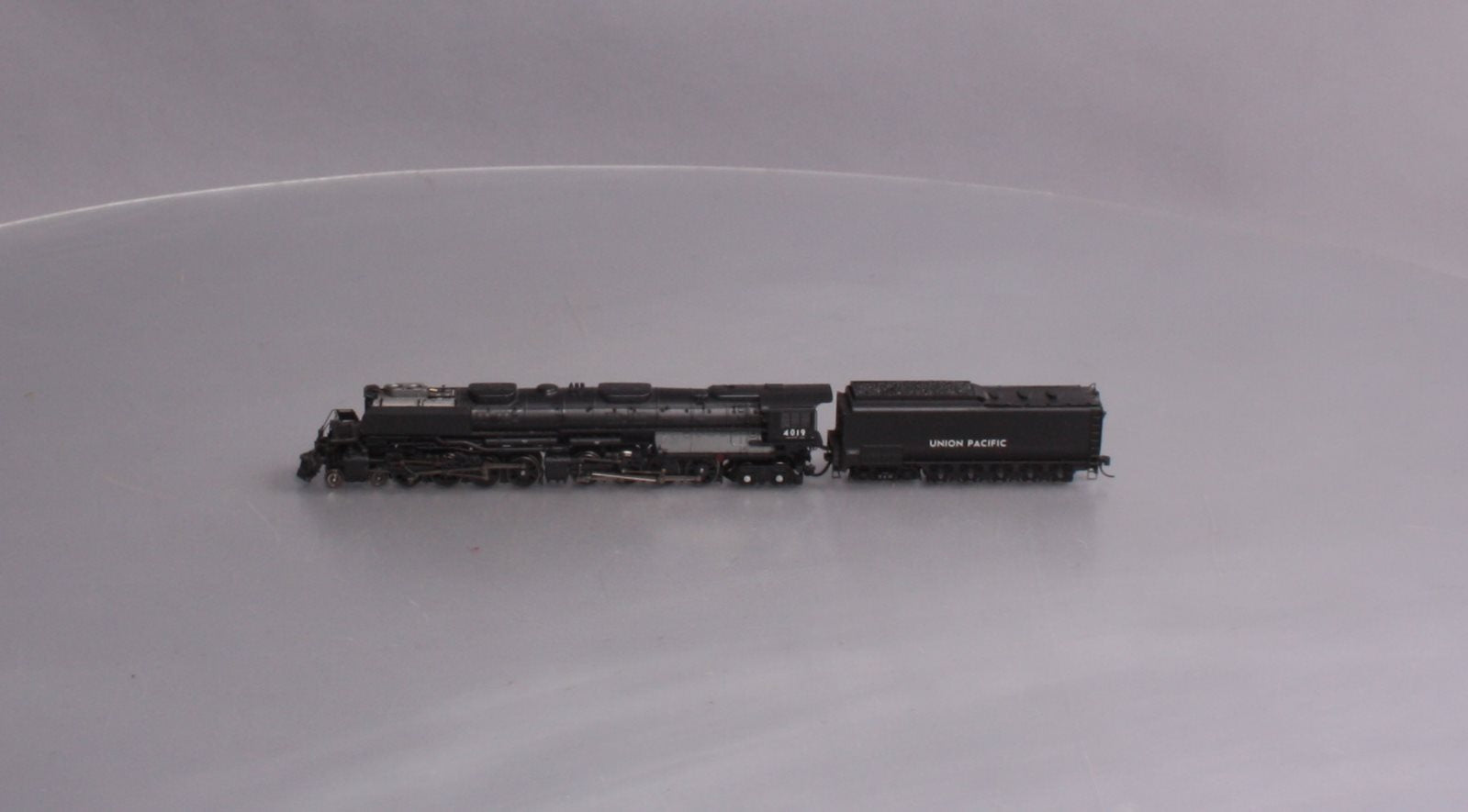 Athearn 22903 N UP 4-8-8-4 Big Boy Steam Locomotive w/Coal Tender #4019 -DCC