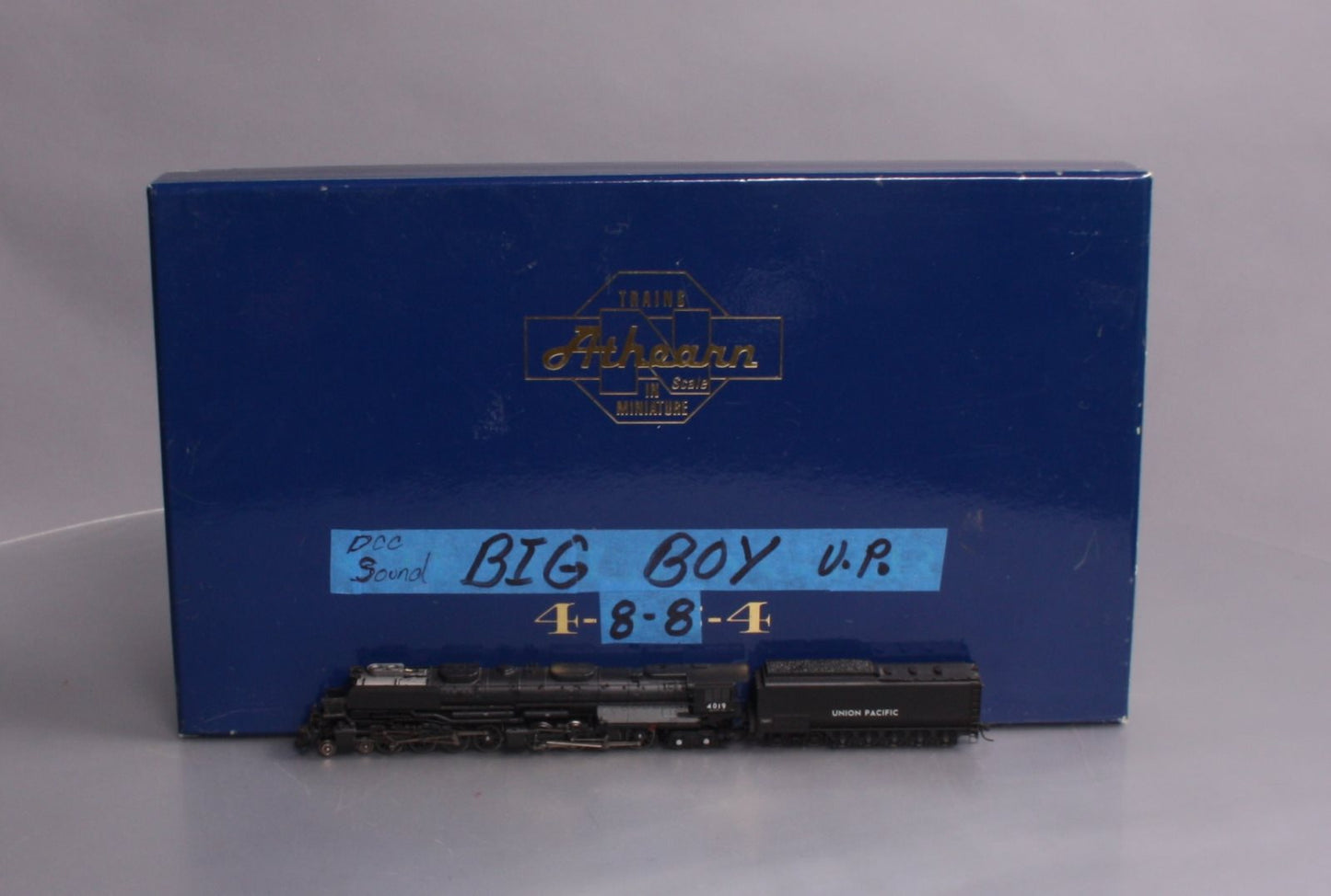 Athearn 22903 N UP 4-8-8-4 Big Boy Steam Locomotive w/Coal Tender #4019 -DCC