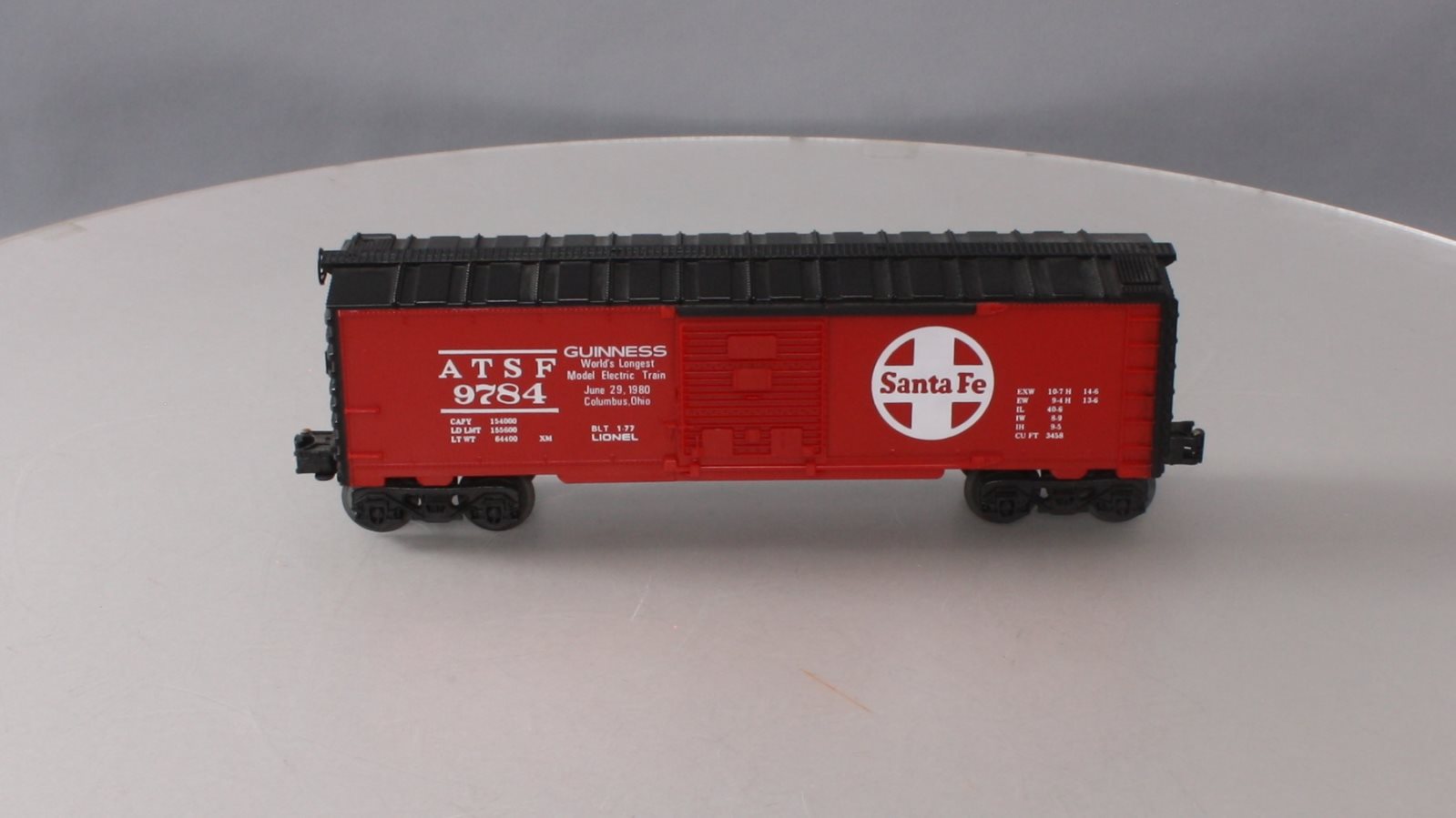 Lionel 6-9784 O Santa Fe Boxcar w/ Guinness Overstamp - Rare LN/Box