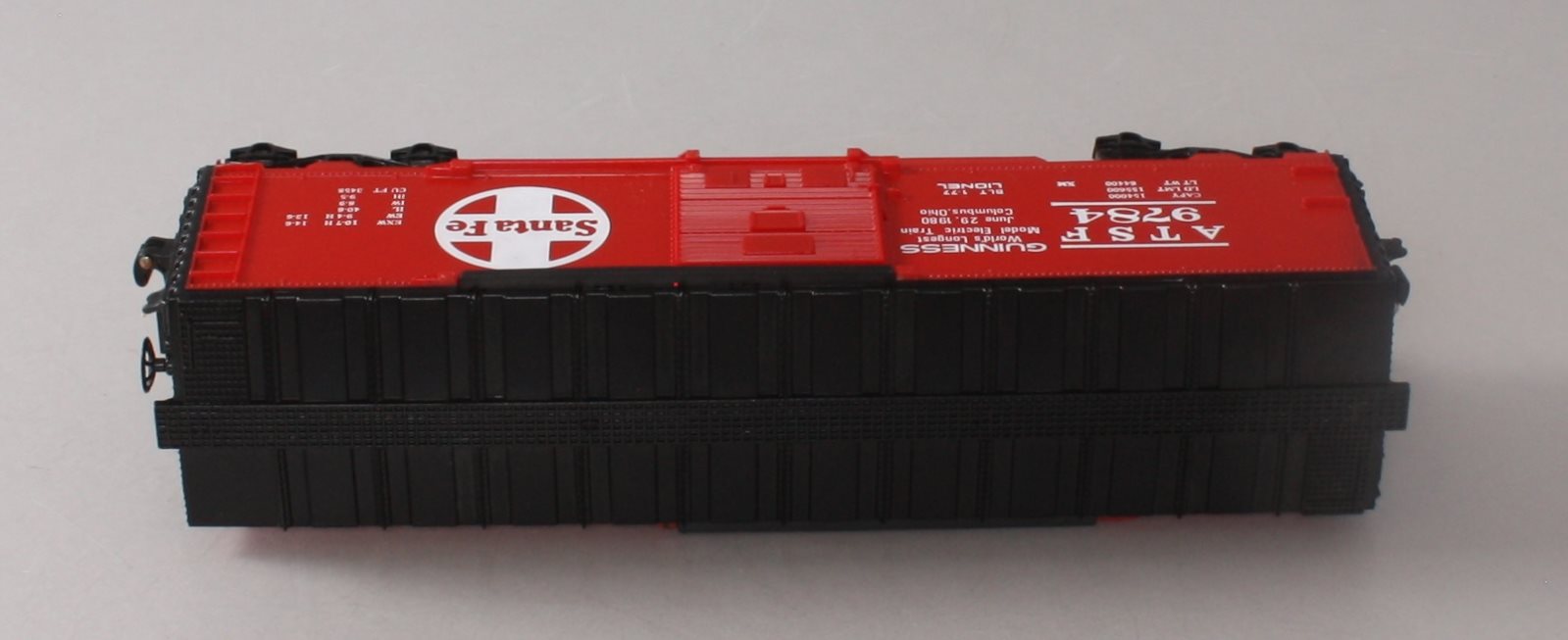 Lionel 6-9784 O Santa Fe Boxcar w/ Guinness Overstamp - Rare LN/Box