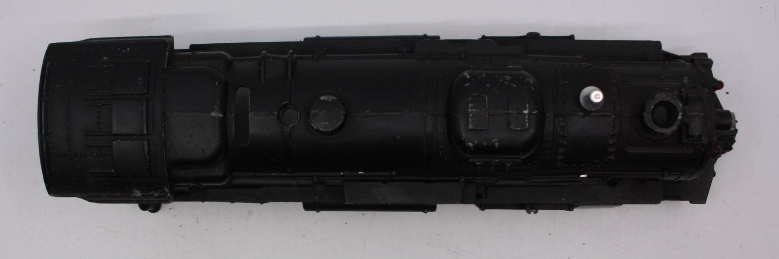 Lionel 8304-5X Steam Locomotive Shell #8304 w/ steam chest.