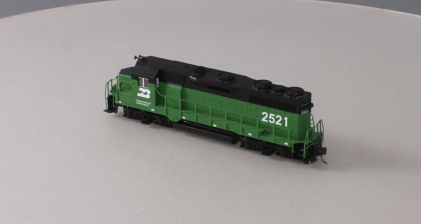 Kato 37-3001 HO Scale Bulington Northen GP35 Diesel Engine #2521 LN/Box