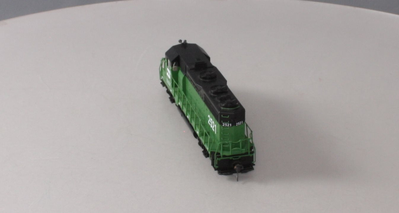 Kato 37-3001 HO Scale Bulington Northen GP35 Diesel Engine #2521 LN/Box
