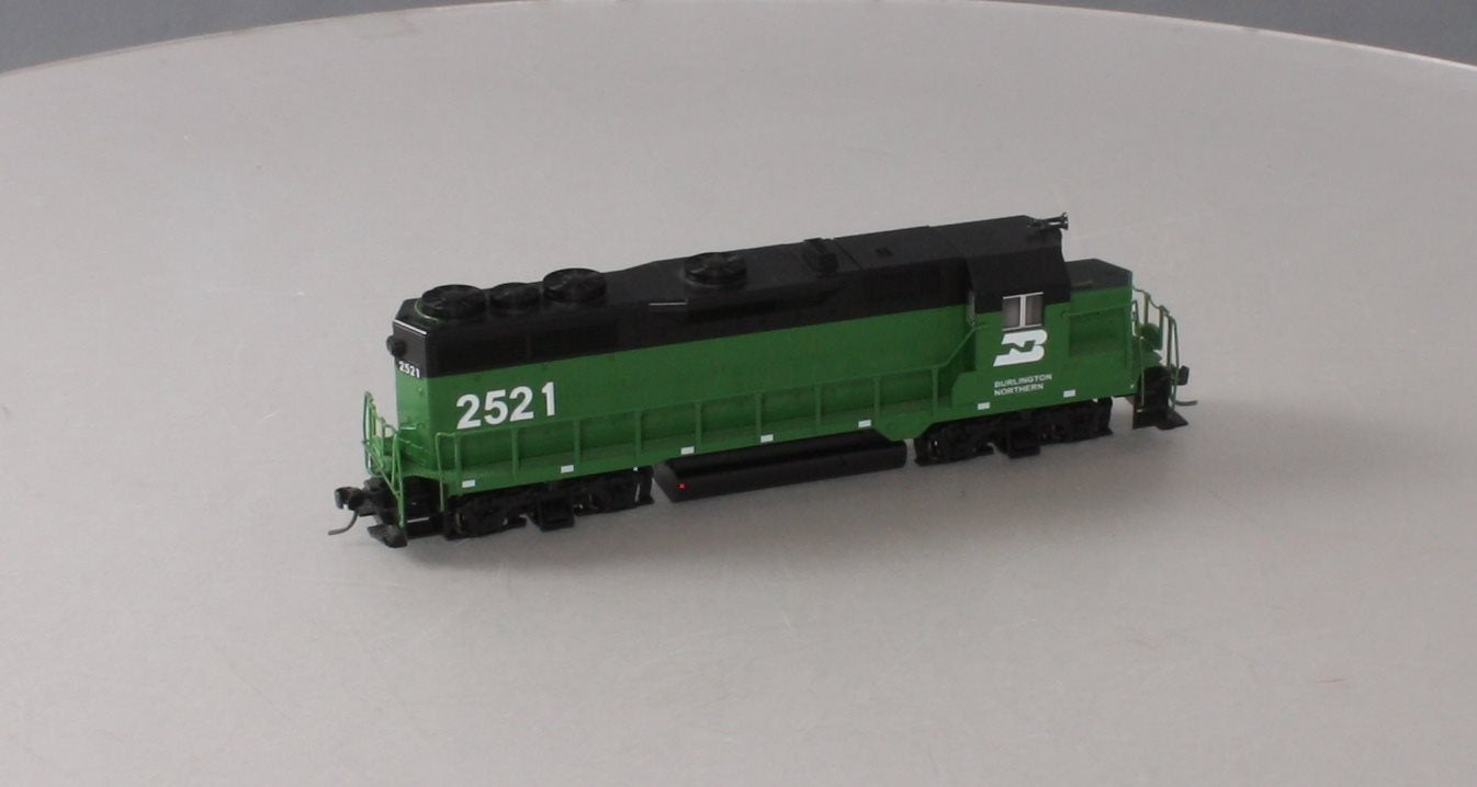 Kato 37-3001 HO Scale Bulington Northen GP35 Diesel Engine #2521 LN/Box