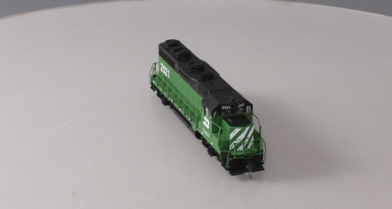 Kato 37-3001 HO Scale Bulington Northen GP35 Diesel Engine #2521 LN/Box