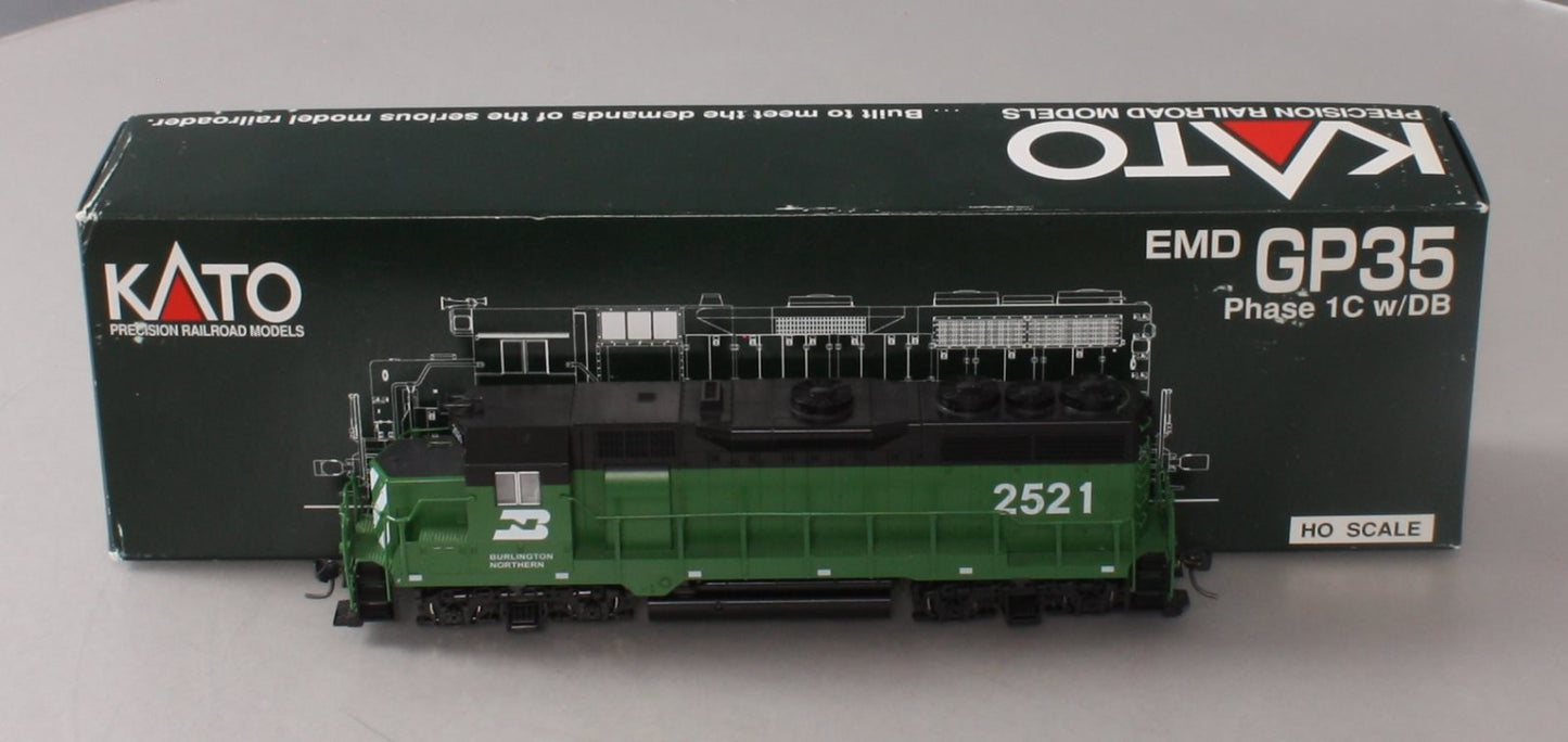 Kato 37-3001 HO Scale Bulington Northen GP35 Diesel Engine #2521 LN/Box