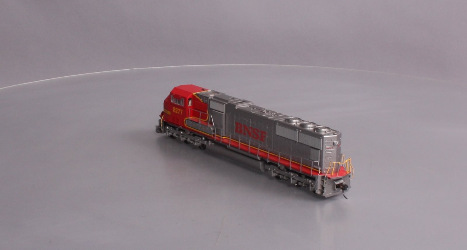 Athearn G6146 HO Scale BNSF EMD SD75I Diesel Locomotive #8277