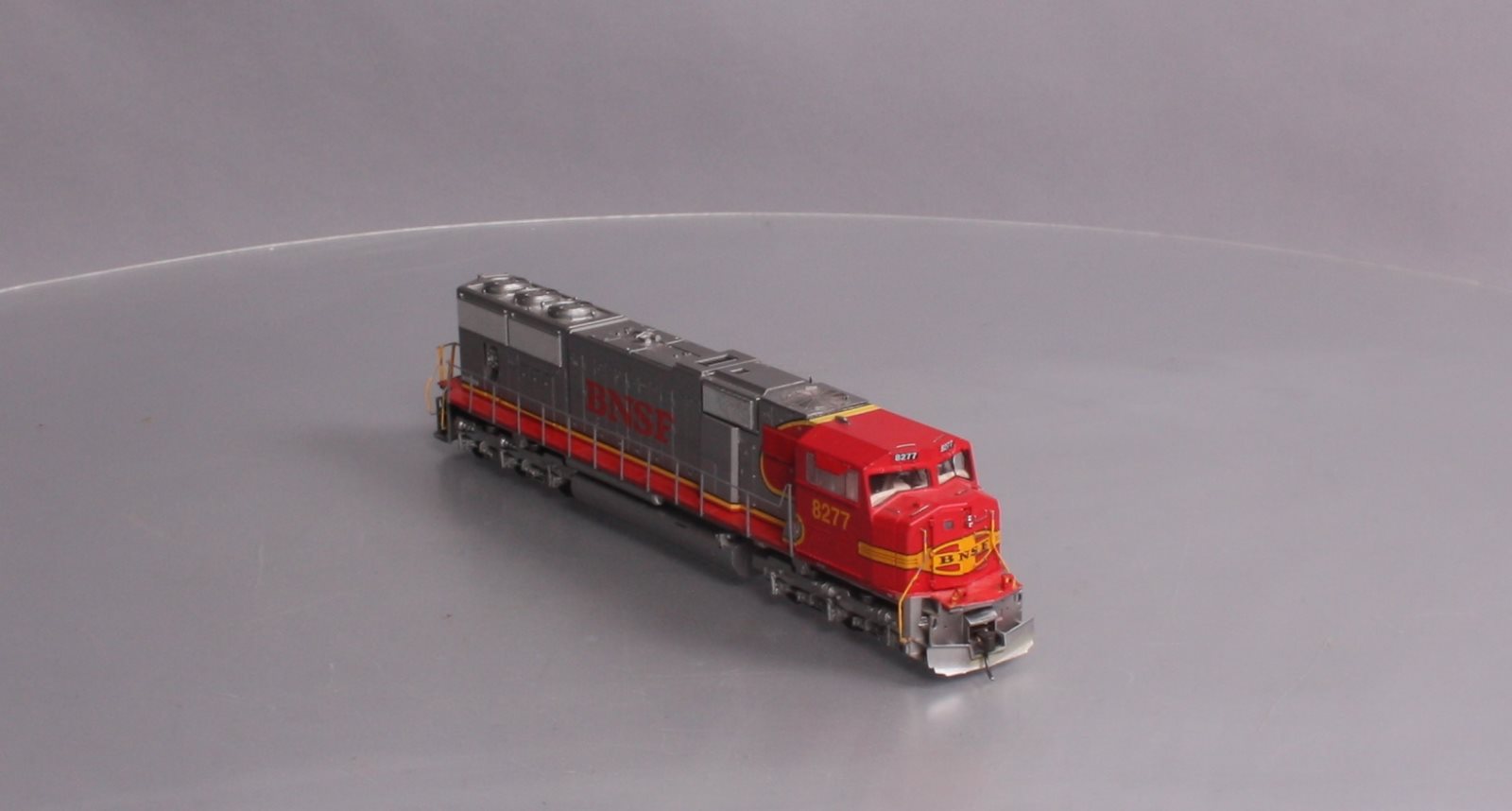 Athearn G6146 HO Scale BNSF EMD SD75I Diesel Locomotive #8277