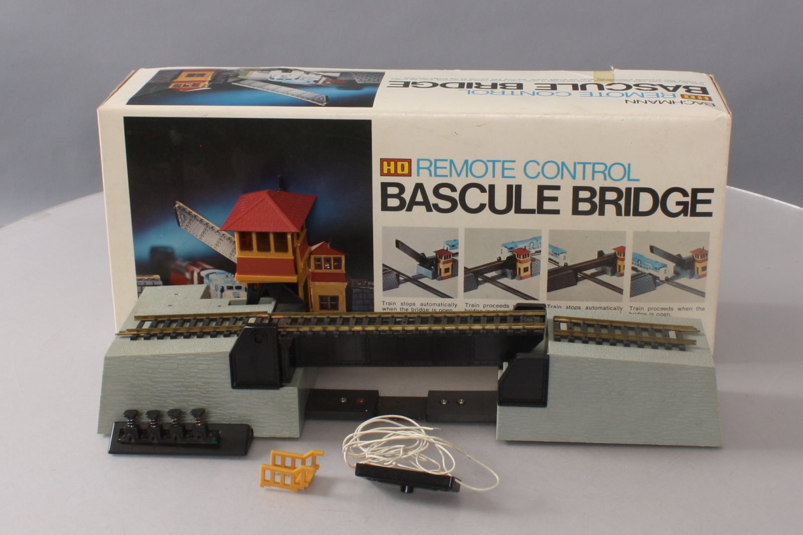 Bachmann 3026 HO Scale Remote Control Bascule Bridge