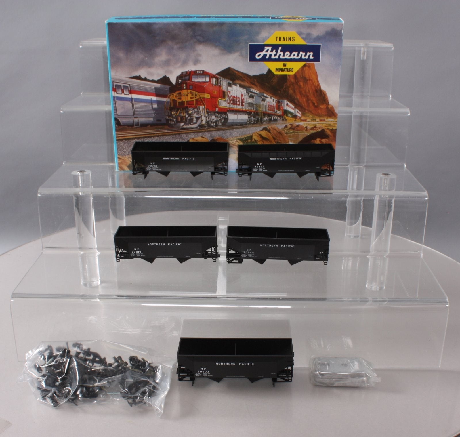 Athearn 5587 HO Northern Pacific AAR 50 Ton Hopper (Pack of 5)
