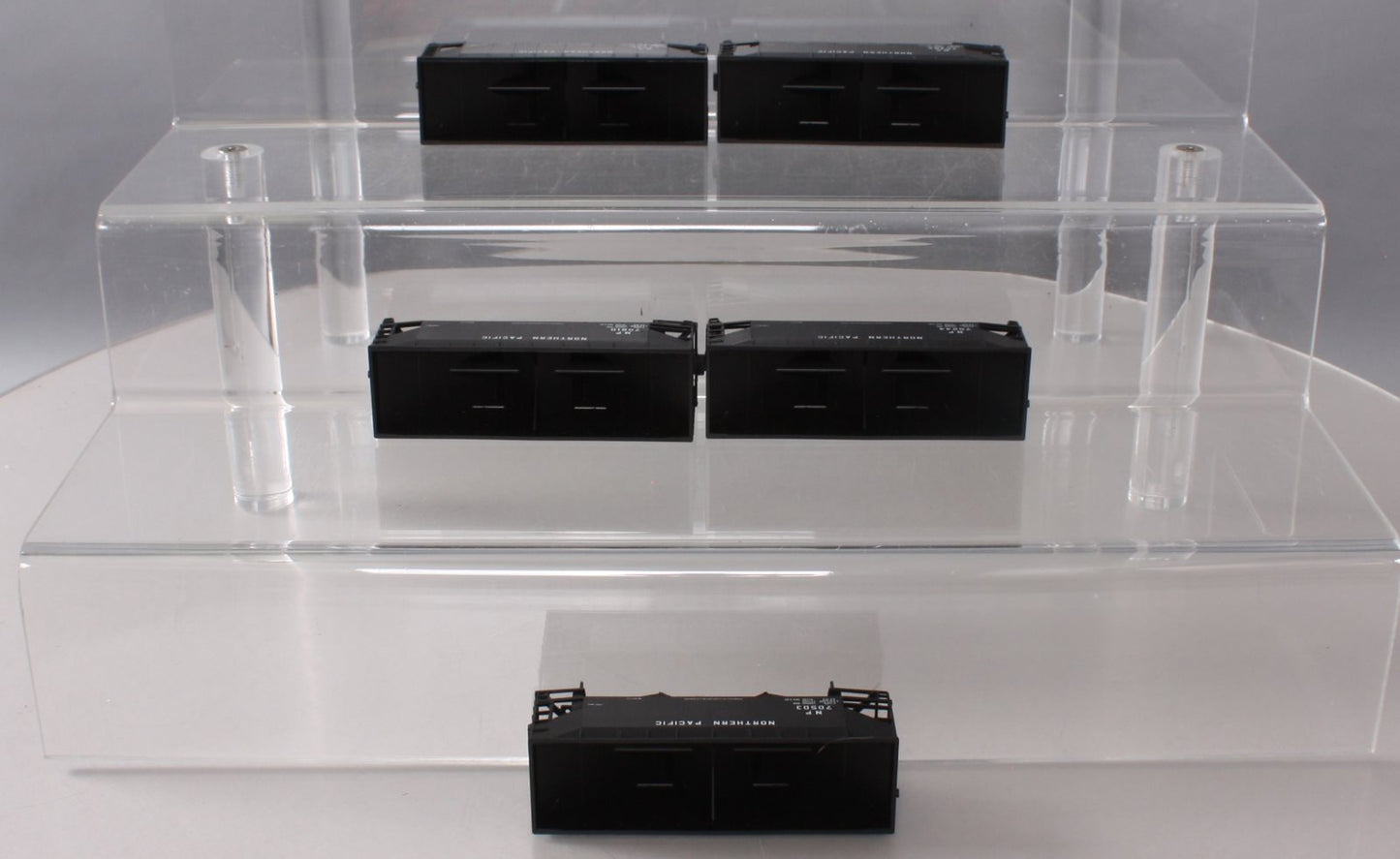 Athearn 5587 HO Northern Pacific AAR 50 Ton Hopper (Pack of 5)