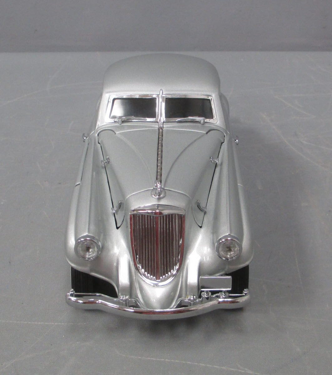 Danbury Mint 1933 1:24 Scale 1933 Pierce Silver Arrow Diecast NIB