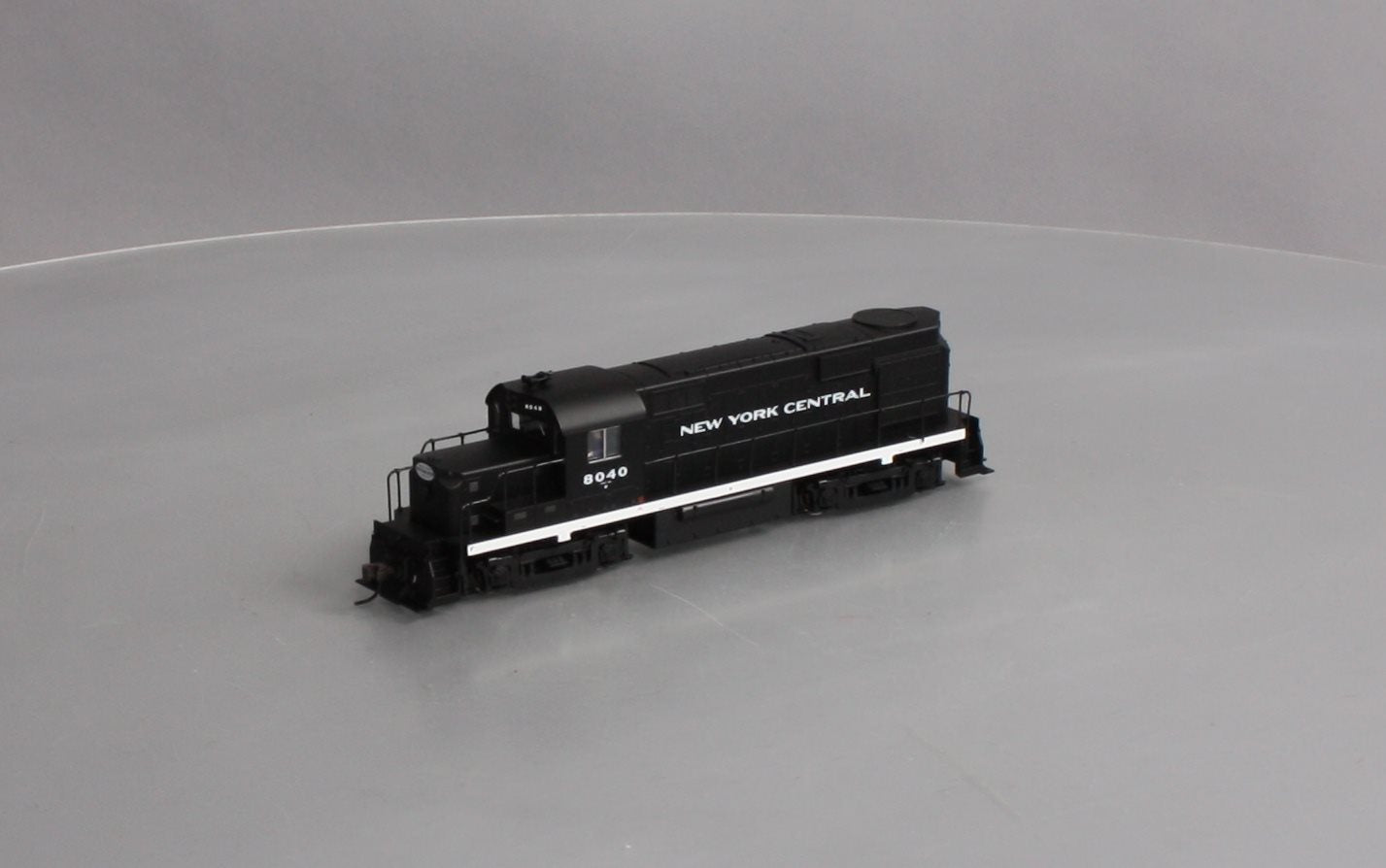 Atlas 8387 HO New York Central RS-32 Diesel Locomotive #8040