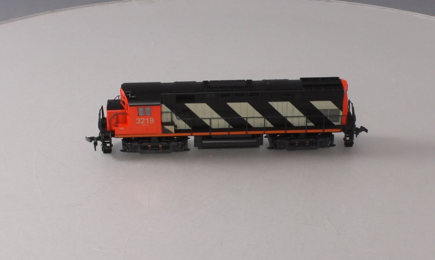 Atlas 8052 HO C424 Phase 2 Loco Canadian National #3219 LN/Box